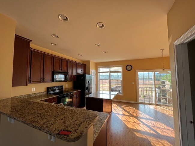 Building Photo - 408 Klee Dr