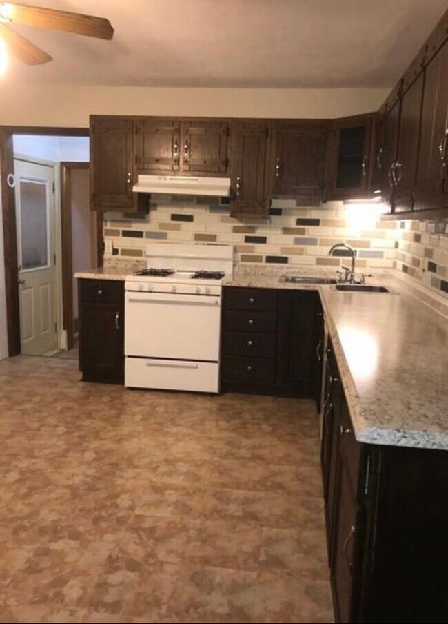 kitchen - 2700 N Cedar Rd
