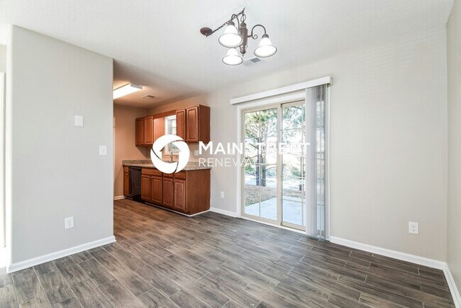 Foto del edificio - 2 Bedroom Pet-Friendly Home in Cartersville, GA with Main Street Renewal