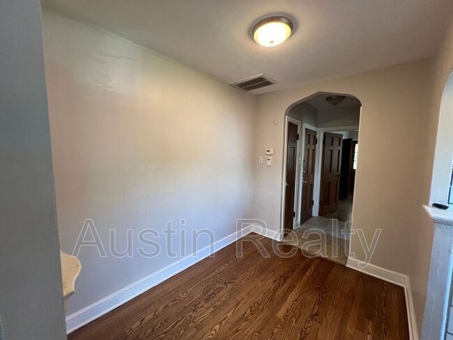 Building Photo - 1005 Claytonia Terrace