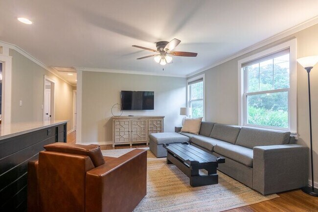Foto del edificio - 420 Clover St