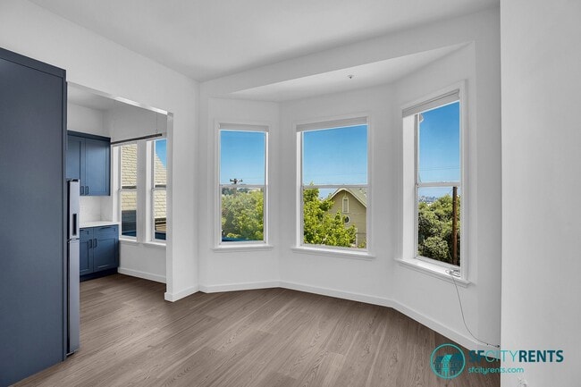 Photo - Noe Valley: Remodeled Top Floor Bi-Level Apartment w/ Views & Shared Yard