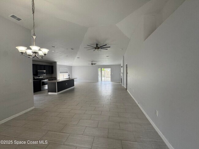 Foto del edificio - 8517 Ivanhoe Dr