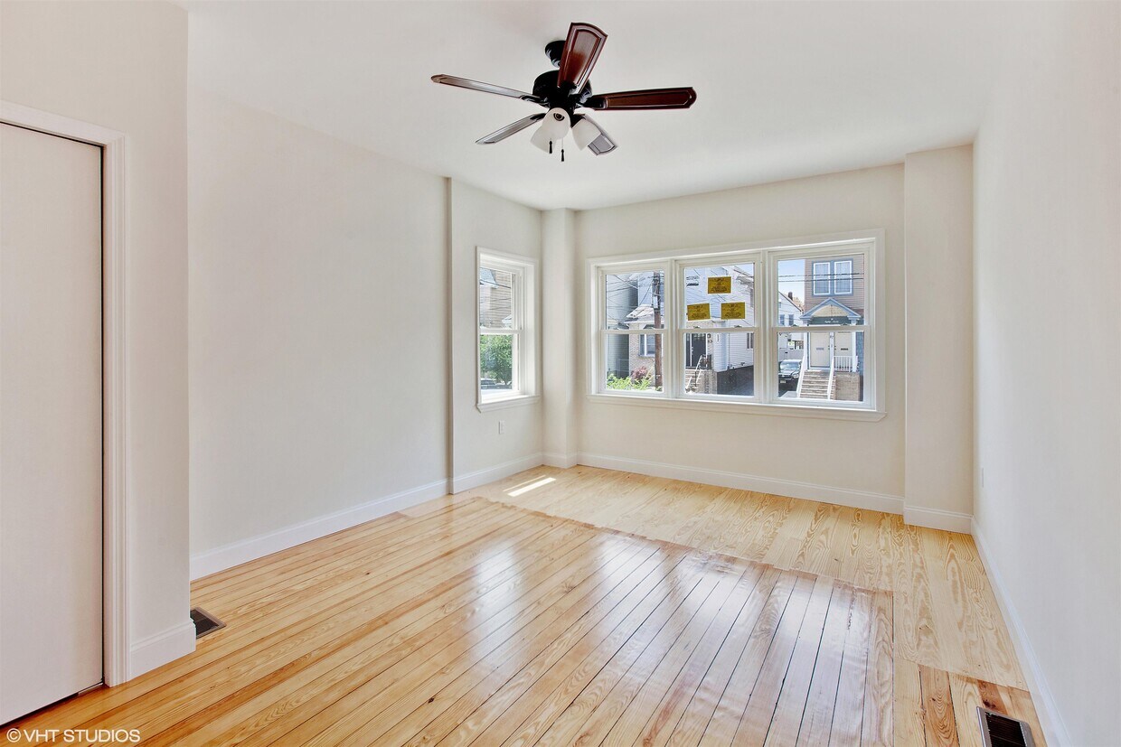Foto principal - 86 Newman Ave
