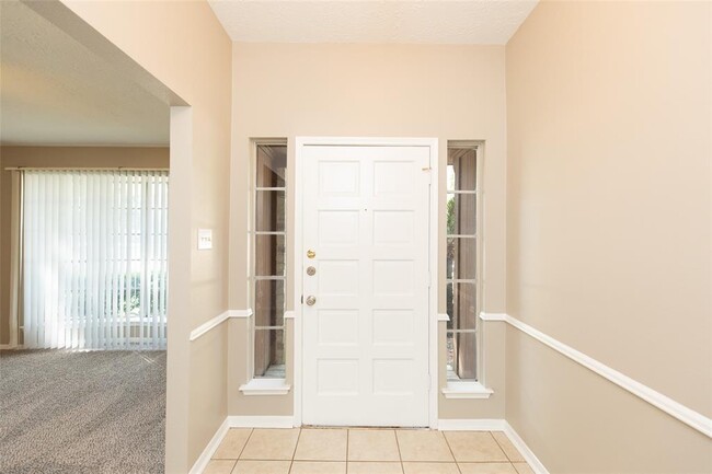 Building Photo - 25310 Wingfield Ln