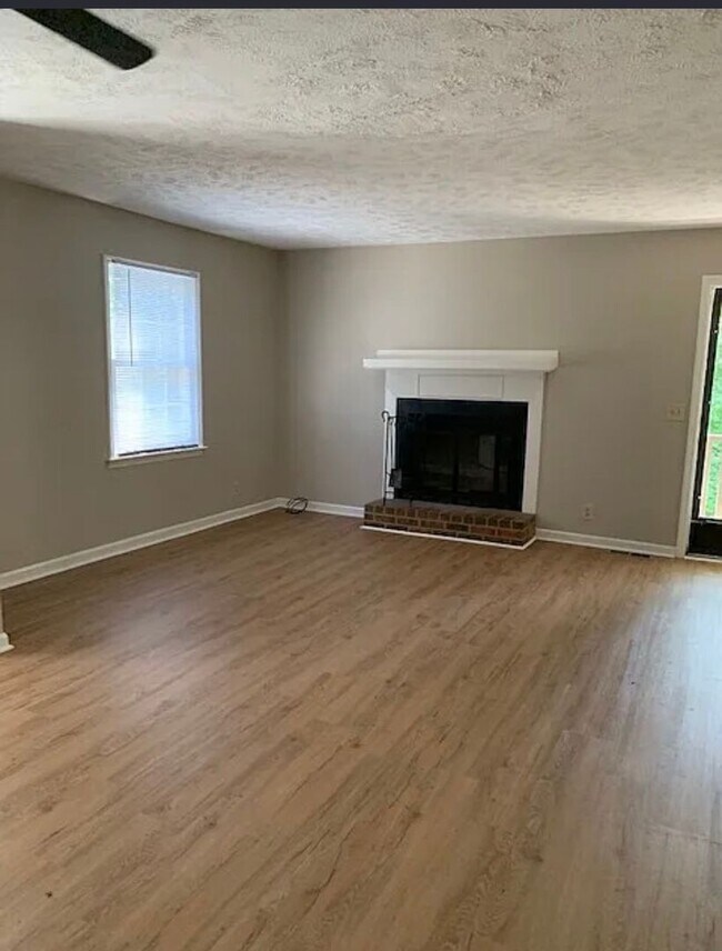 Building Photo - 3118 Windemere Cir