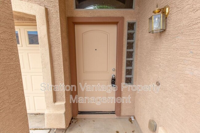 Foto del edificio - 40357 W Thornberry Ln