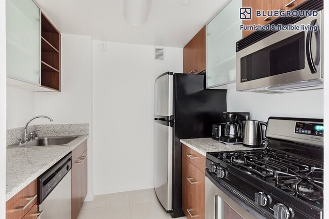 Foto del edificio - 535 W 23 St