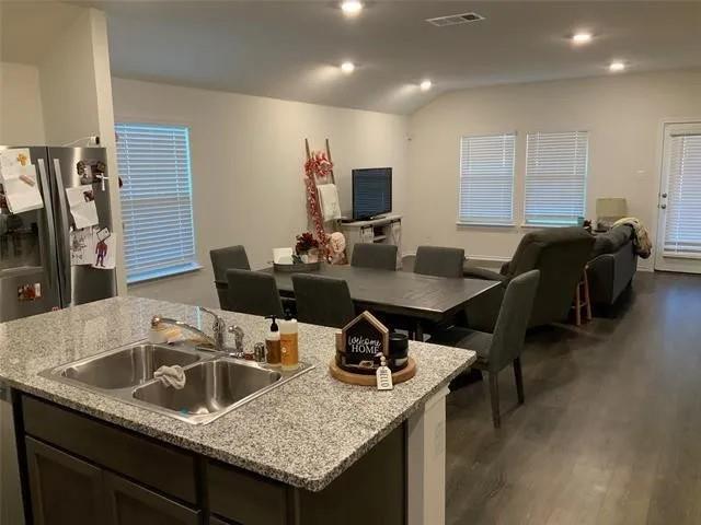 Foto del edificio - 2626 Fieldcrest Ln.