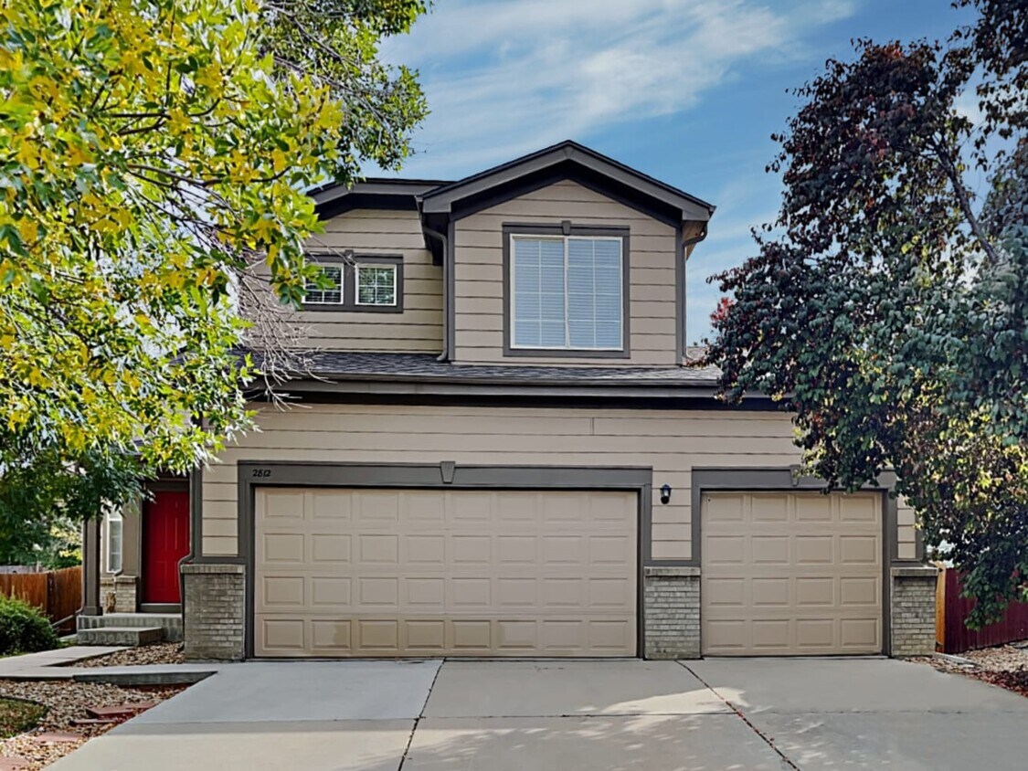 Primary Photo - 2812 S Walden Way