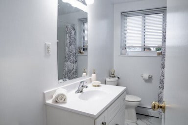 Building Photo - White Oak Apartments