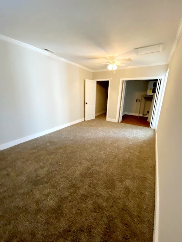 2432 Yorkshire Dr SW