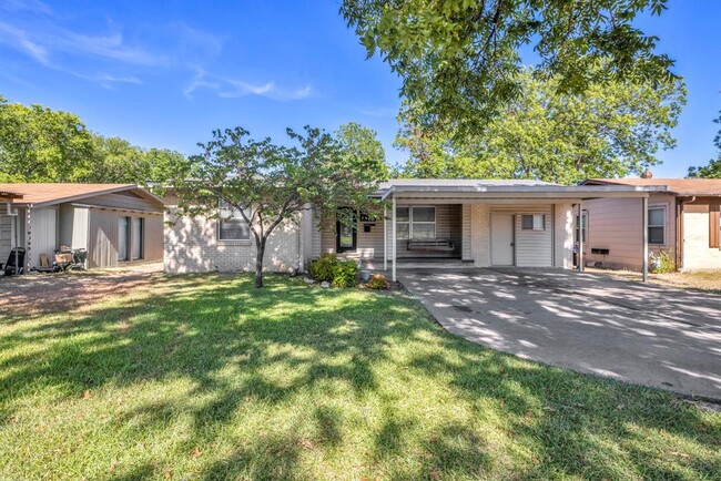 Building Photo - 7914 Burrell Dr