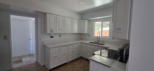 Foto del edificio - 26111 Doverwood Pl