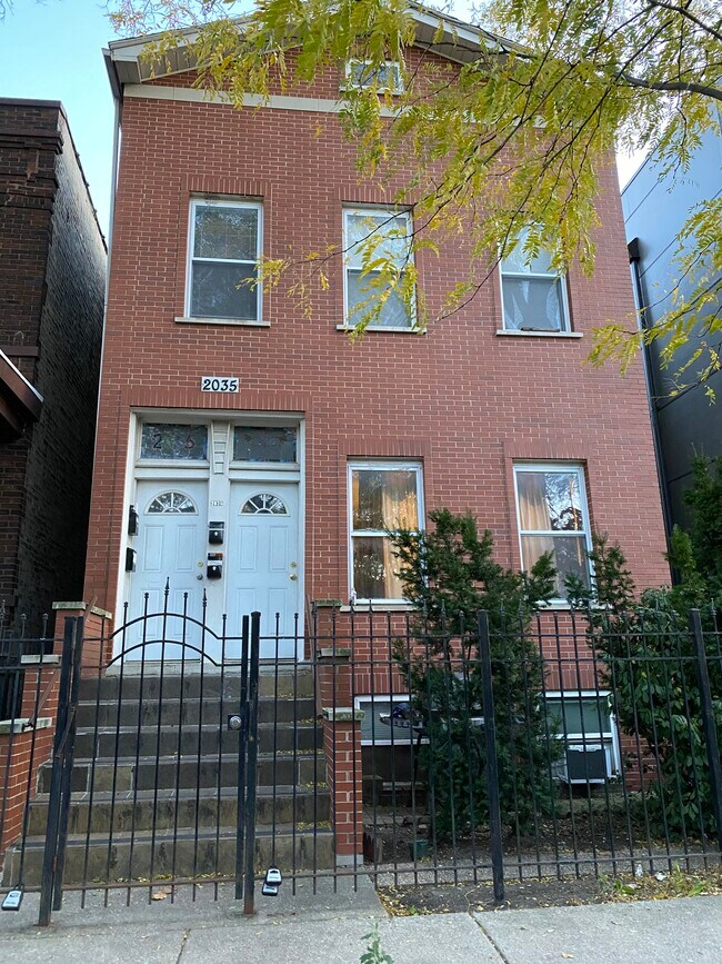 Front of building - 2035 W Ohio St