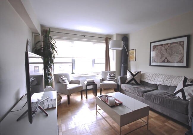 Building Photo - 2 bedroom in New York NY 10014