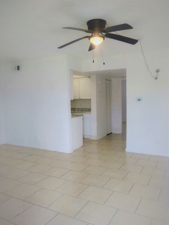 Foto del edificio - 1 Bedroom Apartment in Arlington Square Garden!