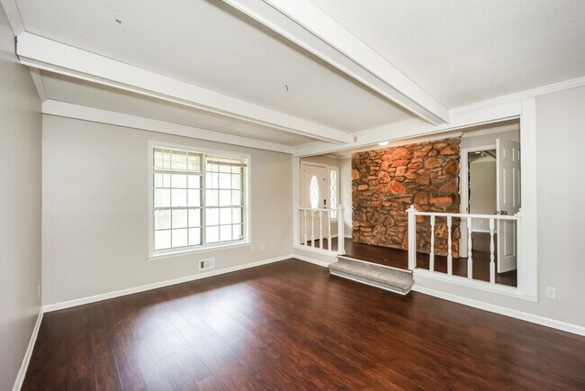 Building Photo - 4280 Valley Lake Terrace SW