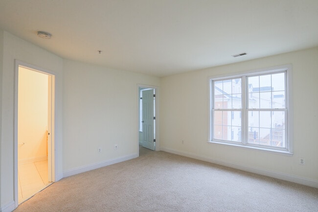 Foto del edificio - 803 McHenry St