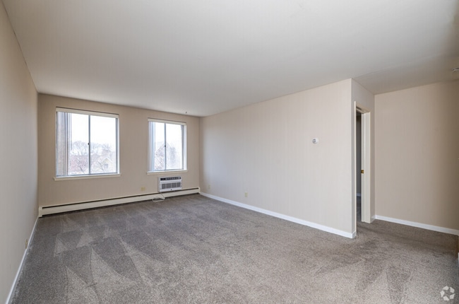 Interior Photo - Oakland Manor Apartments