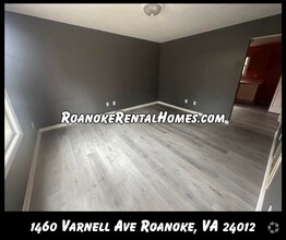 Building Photo - 1460-1462 Varnell Ave NE