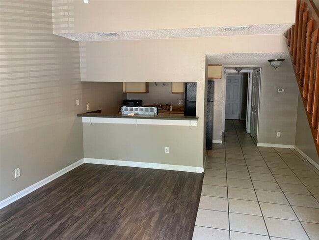 Building Photo - 2387 Sandpiper St