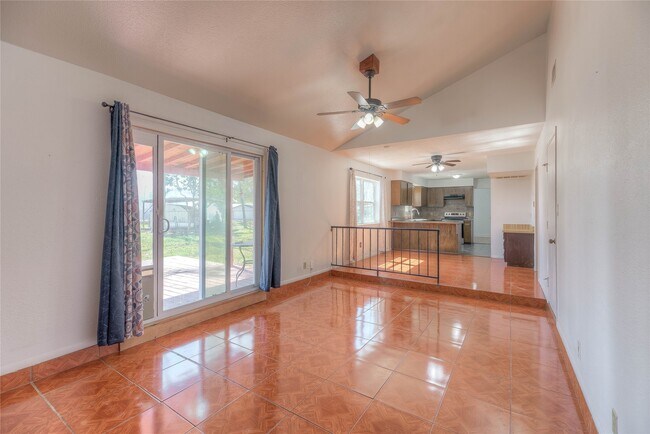 Foto del edificio - 25634 Chestnut Ln