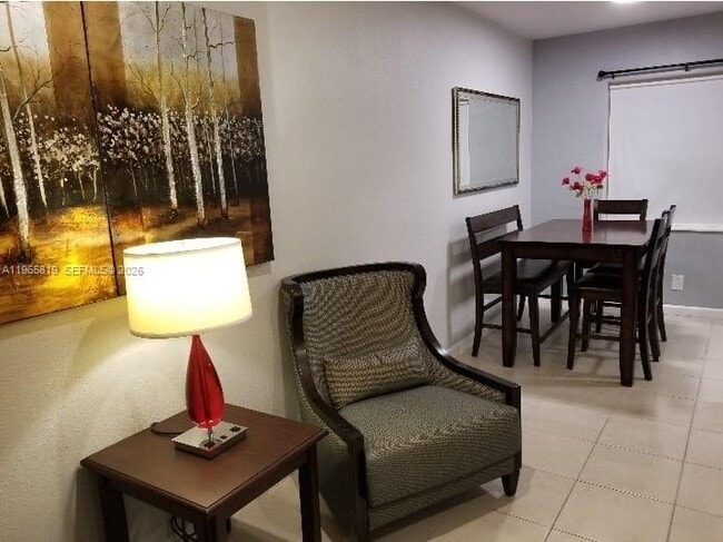 Building Photo - 2023 Funston St