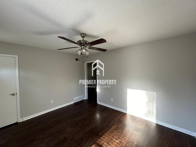 Building Photo - 4870 Applestone St