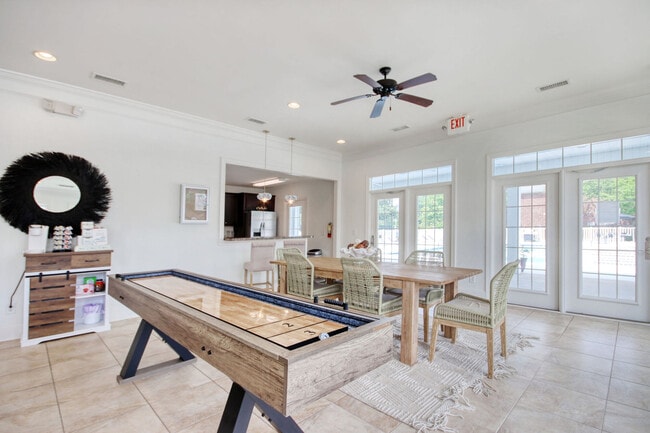 Building Photo - Cloisters At Carolina Forest