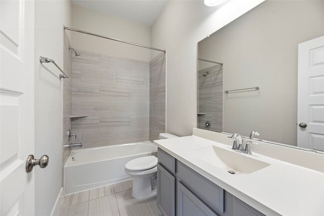 Foto del edificio - 18423 Blue Hollow Heights Dr