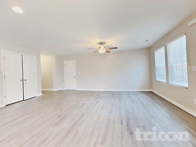 Foto del edificio - 4945 Westerly Dr