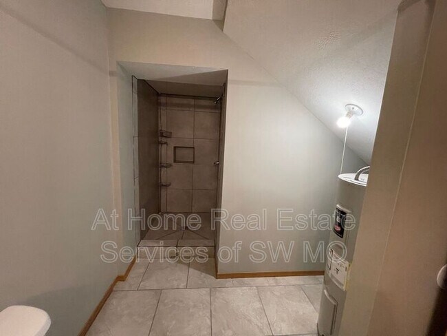 Foto del edificio - 3397 S Hillcrest Ave