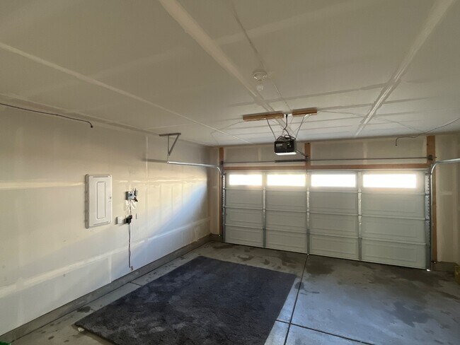 Building Photo - 1914 Rosen Dr