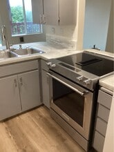 Building Photo - 326 SW 12th St