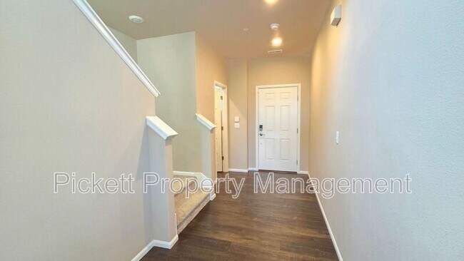 Foto del edificio - 1032 Baker Hts Lp