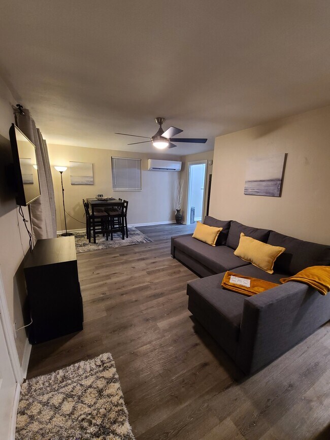 Foto del edificio - 238 E 7th St