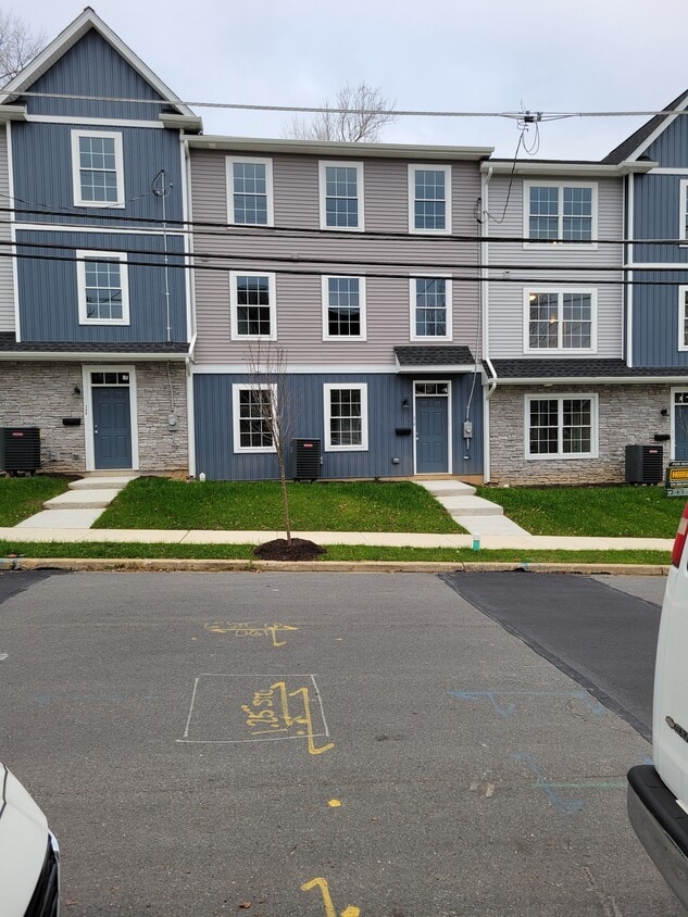 Primary Photo - 308 E Nesquehoning St