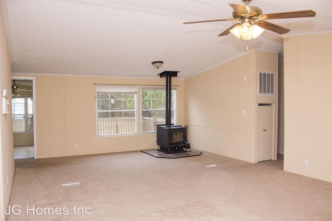 Foto del edificio - 314 Goose Creek Rd