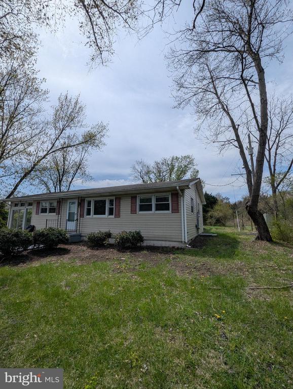 Foto principal - 8608 Linton Hall Rd