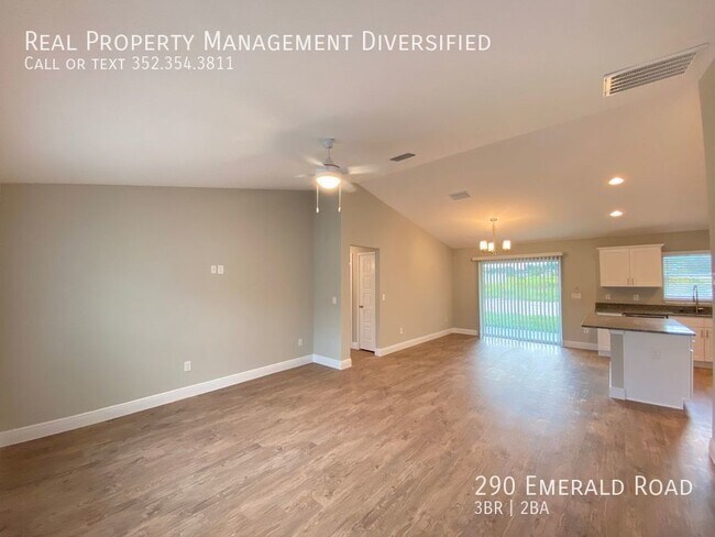Foto del edificio - Custom Home - Desirable SE Ocala Neighborh...