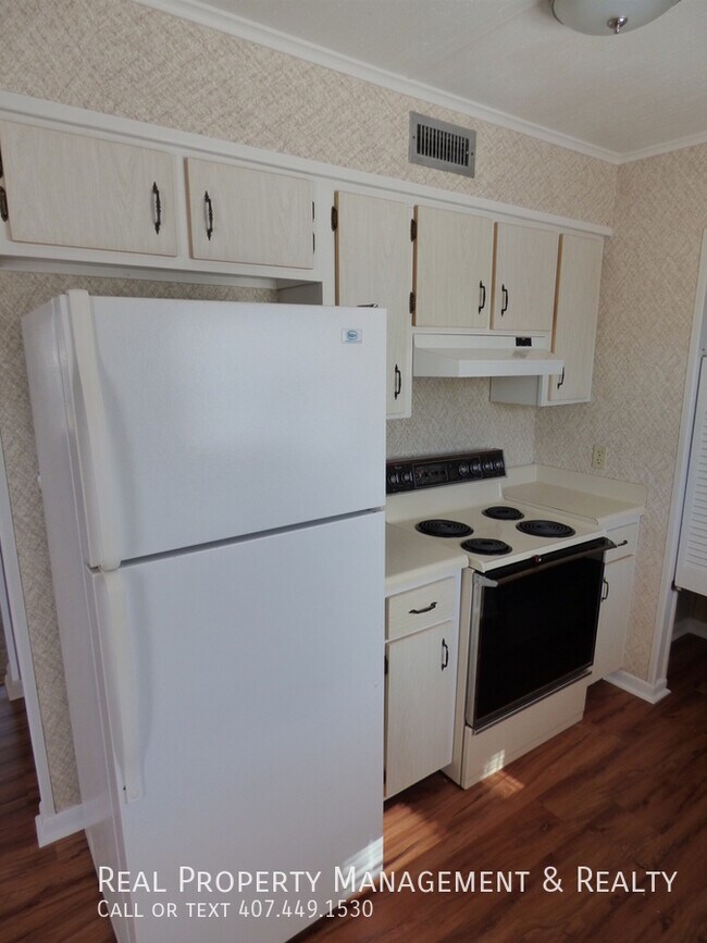 Foto del edificio - Nice 3 BR / 1 BA Home In Casselberry's Col...