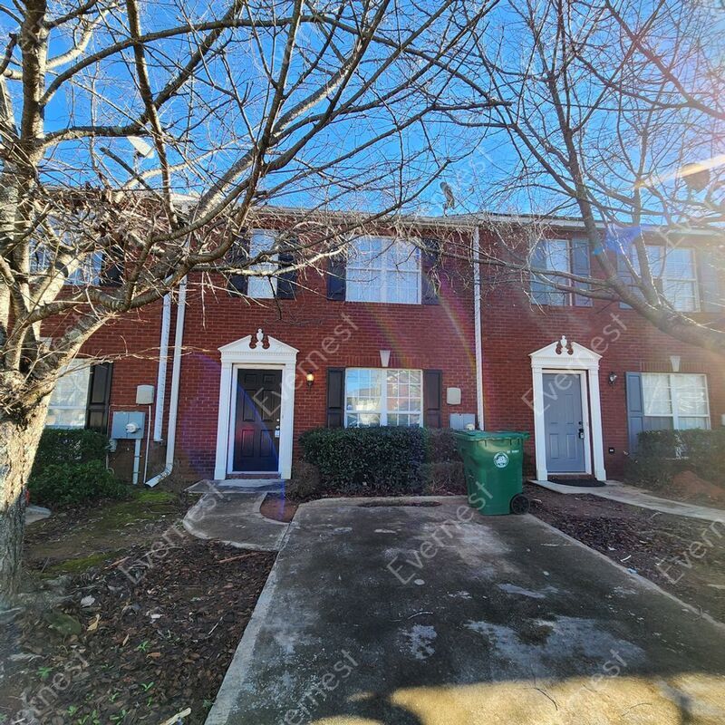 5775 Strathmoor Manor Cir, Lithonia, GA 30058 Condo for Rent in