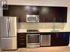 Building Photo - 510 Curran Place