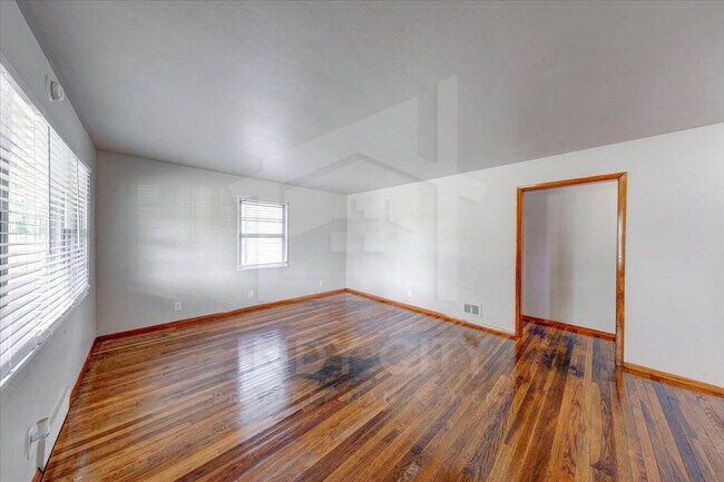 Building Photo - 3325 N Riley Ave