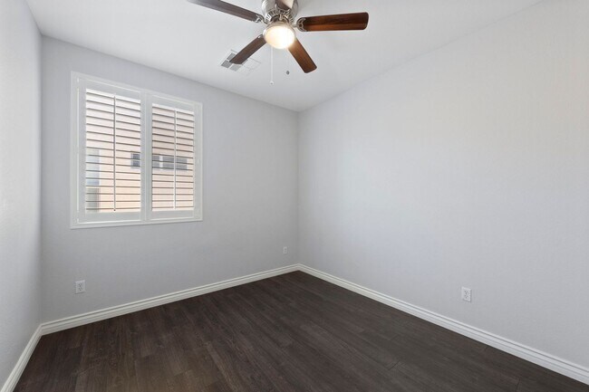 Foto del edificio - 7423 Pepperbox Ave