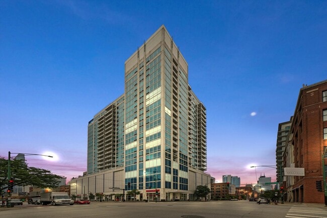 Building Photo - 757 N Orleans St