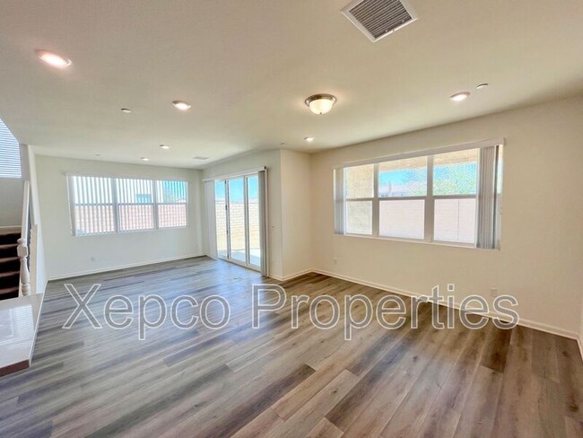 Building Photo - 84373 Passagio Lago Way