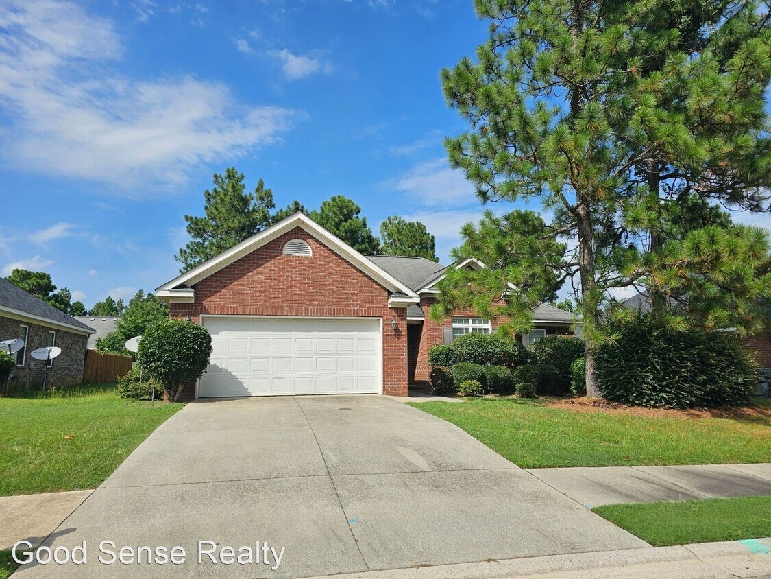 Foto principal - 3 br, 2 bath House - 604 Butler Spring Circle