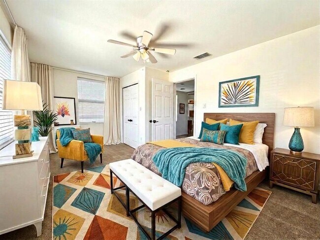 Foto del edificio - 3024 E 12th St